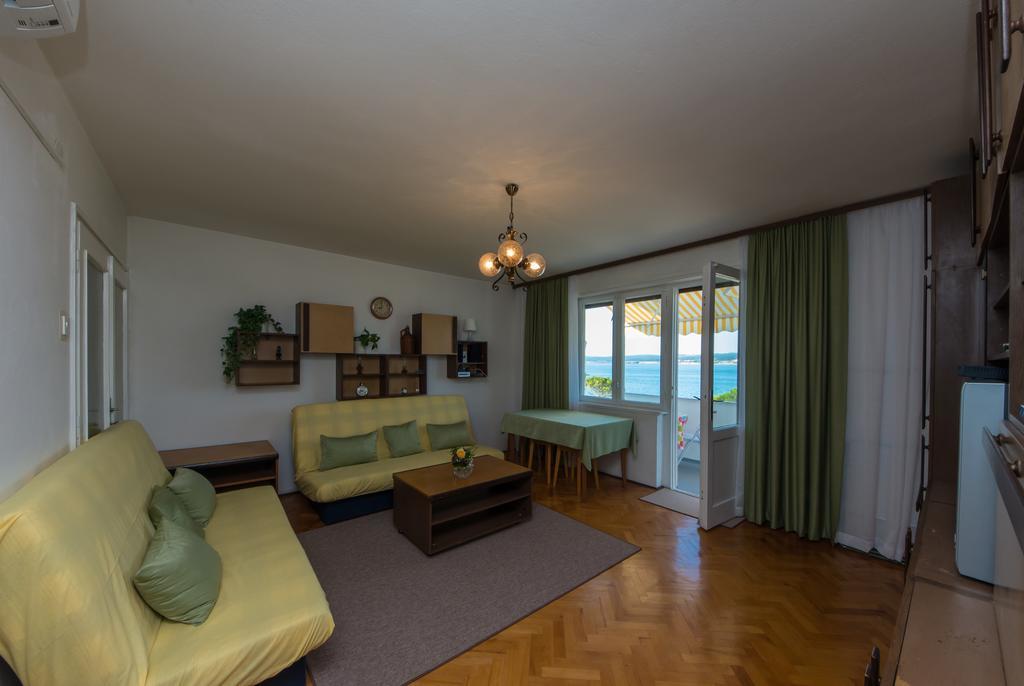 Apartment Romeo Crikvenica Zimmer foto